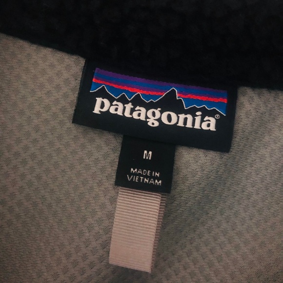 Patagonia Classic Retro-X Fleece Zip Black Vest - Picture 5 of 5